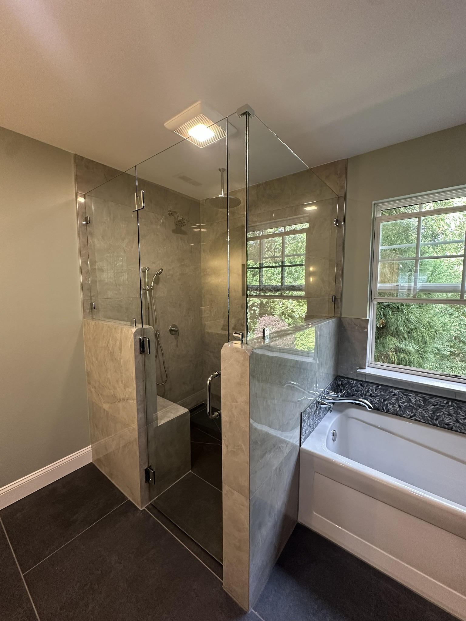 Shower glass enclosure project photo 29