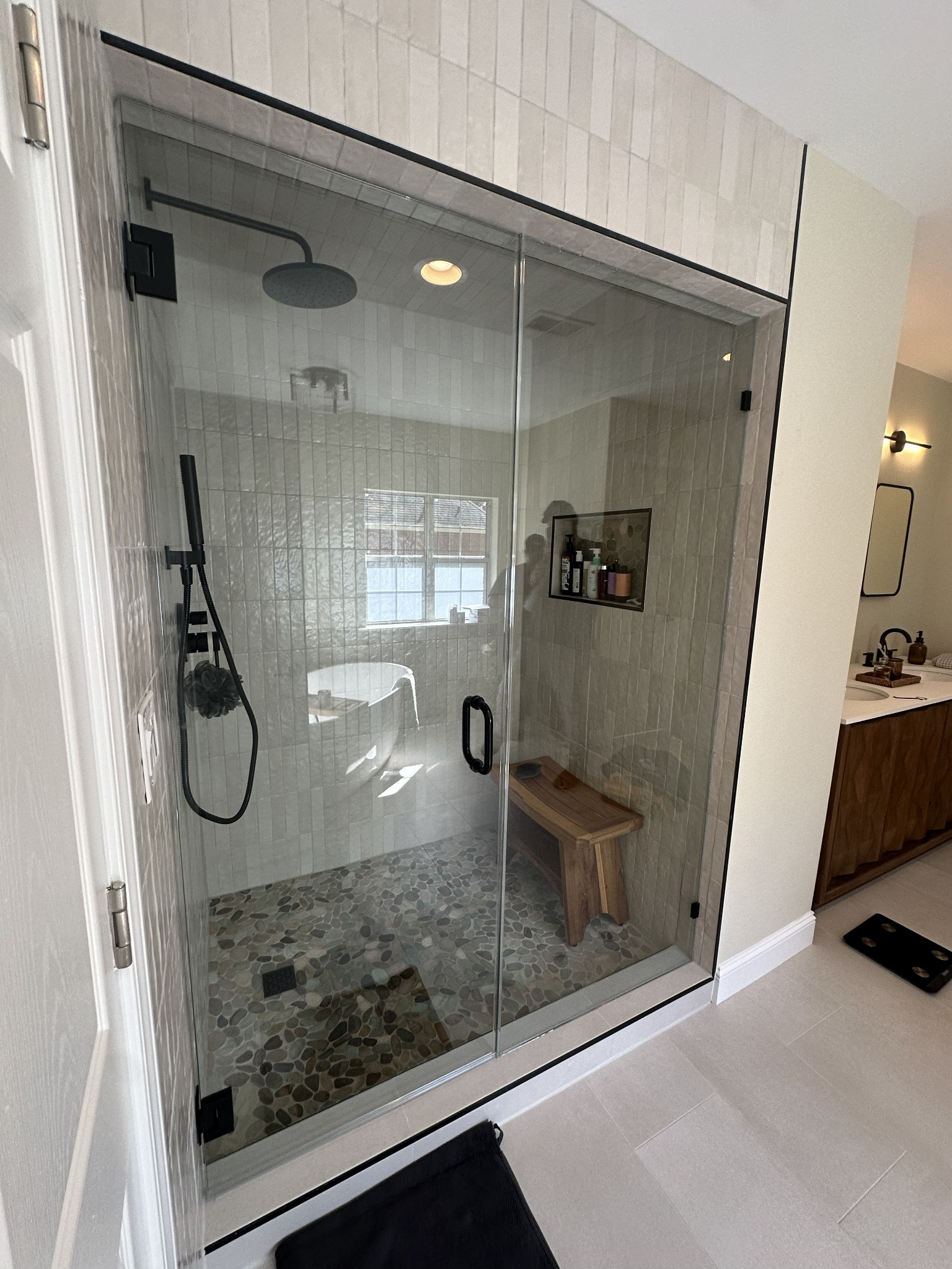 Shower glass enclosure project photo 27