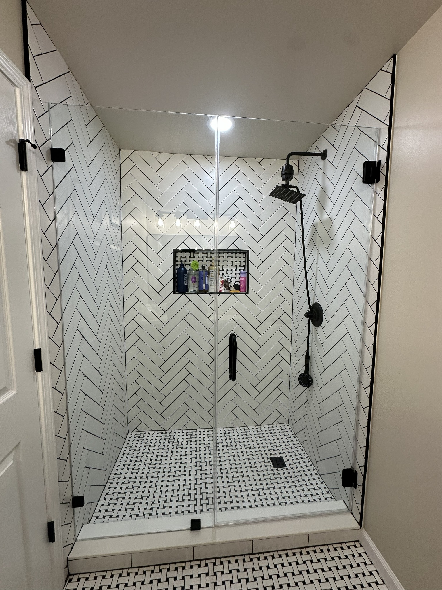 Shower glass enclosure project photo 25