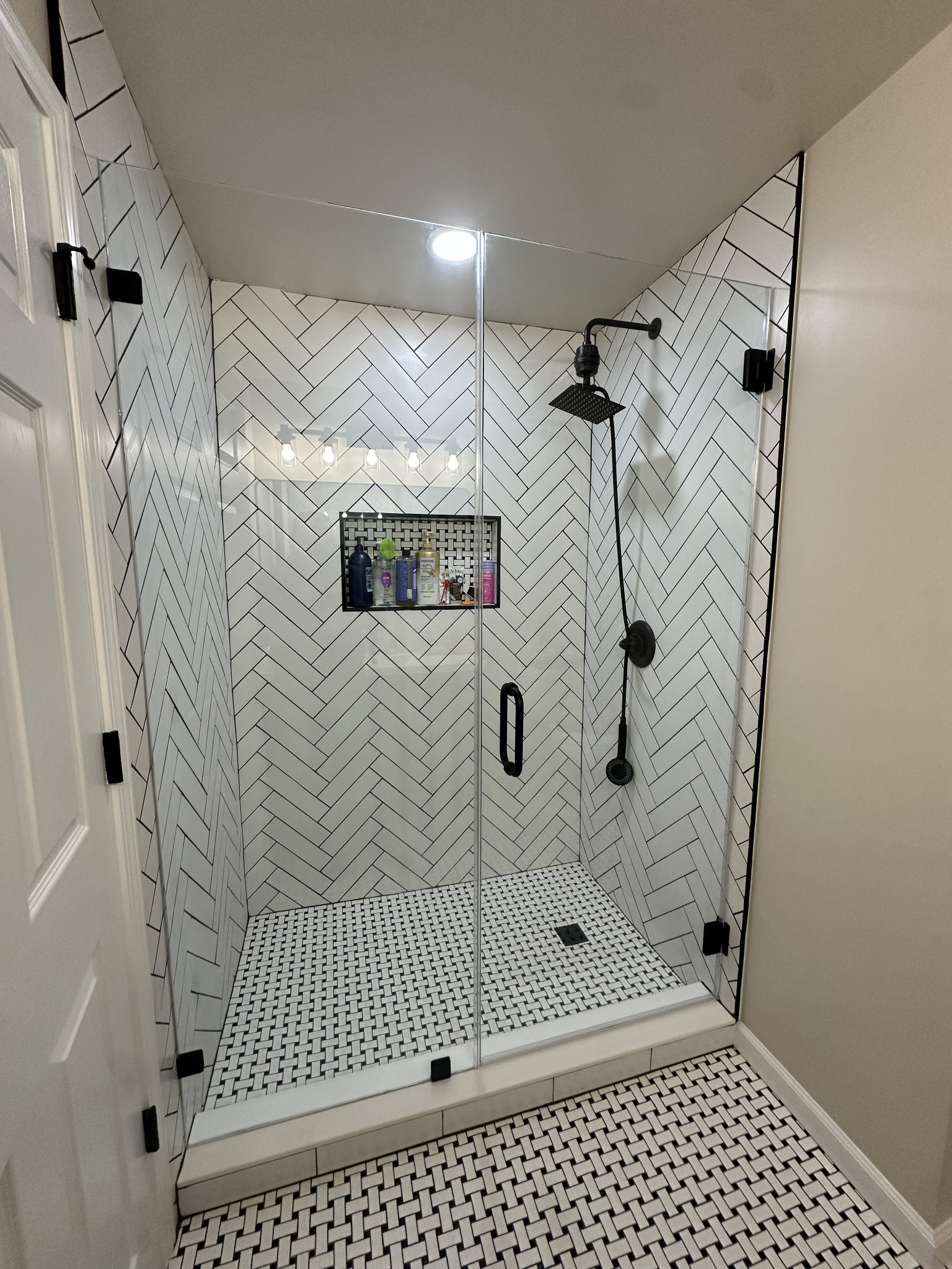 Shower glass enclosure project photo 26