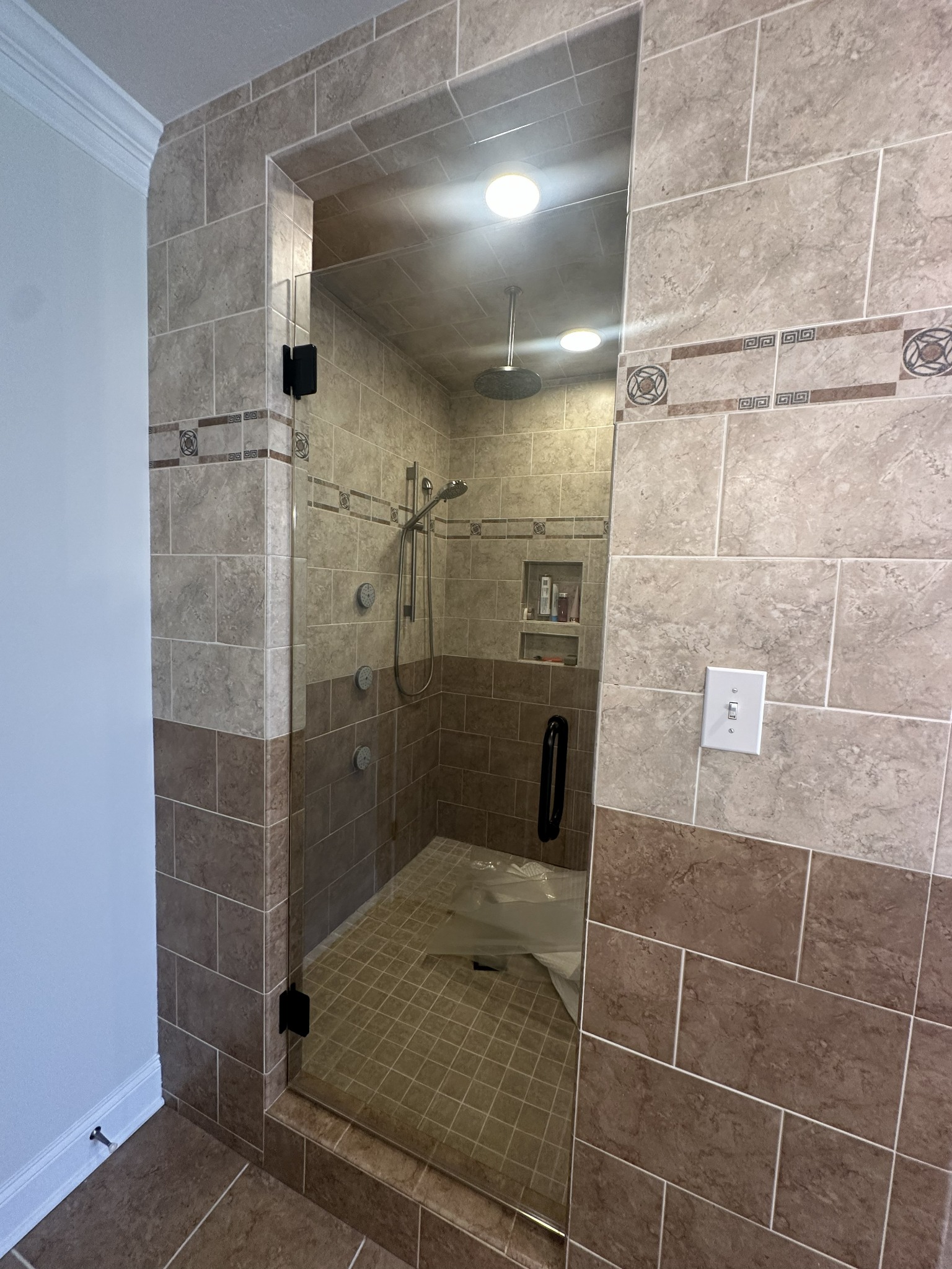 Shower glass enclosure project photo 19